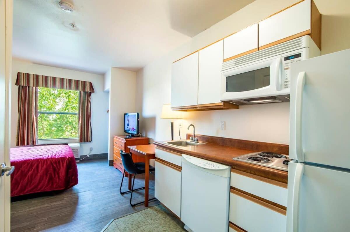 Sierra Vista Studio Apartment With Full Kitchen And King Bed Eksteriør billede